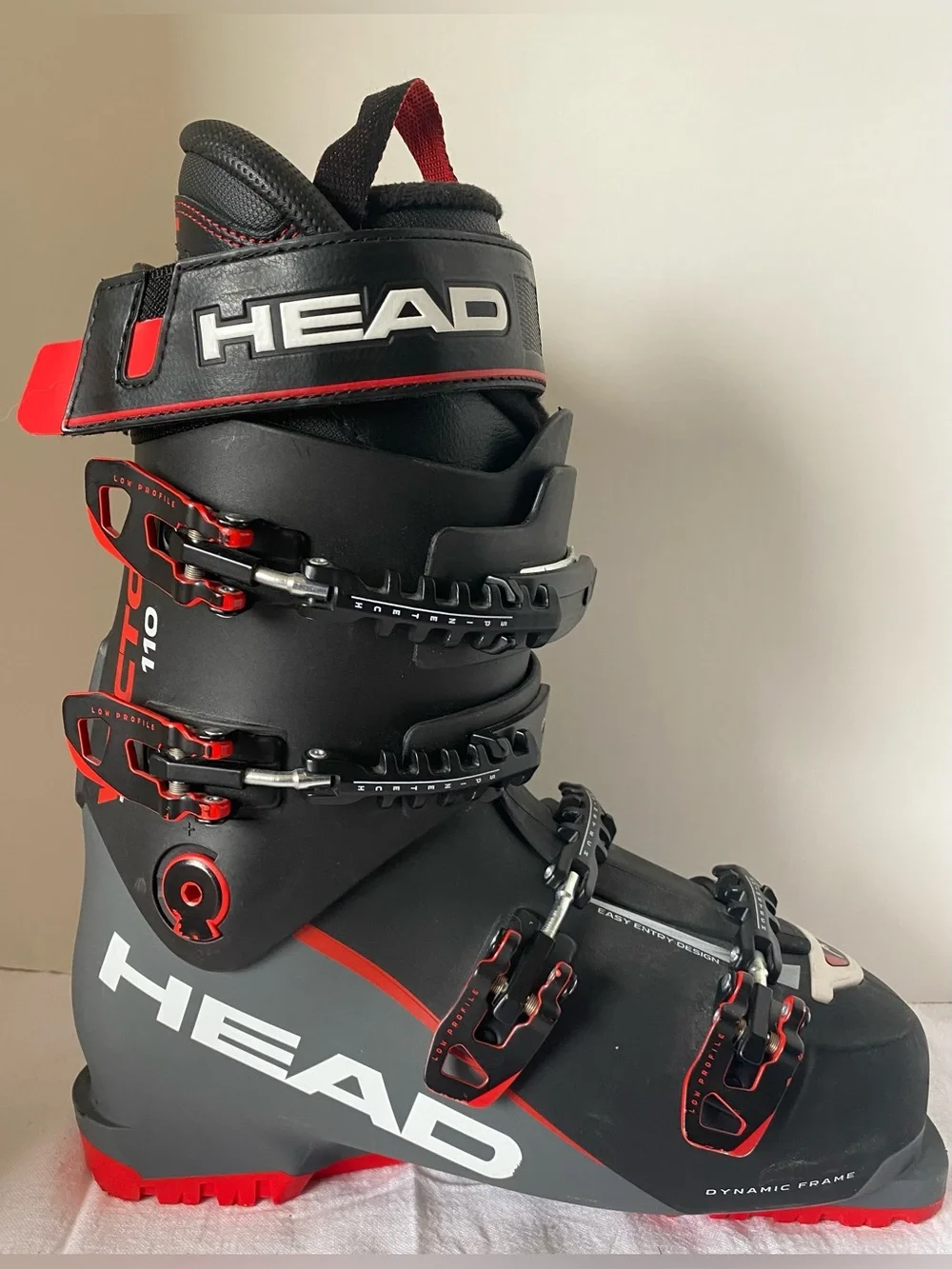 HEAD VECTOR EVO 110 SKI BOOTS MEN SIZE 9.5 / 27.5